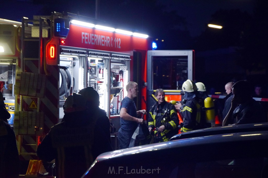 Feuer 2 Y Kellerbrand Koeln Ostheim Ruppinerstr P105.JPG - Miklos Laubert